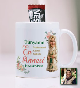 BBaskı  Kişiye Özel Fotoğraflı Karikatür Anne Kupa Bardak (330 ml) (Çift Yüz Baskı)  A Kalite Porselen (%80/%20)  Kalıcı Baskı (Net Detay / Canlı Renkler)  Güçlü Korumalı Paketleme  Hediye İçin Uygun