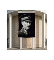 Askeri Kıyafeti ile Mustafa Kemal Atatürk Poster Bayrak Premium Raşel Kumaş ATA44 2x3m