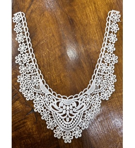 BEYAZ NAKIŞ İŞLEME GÜPÜR YAKA DİKİŞ APLİKE 31X25 CM