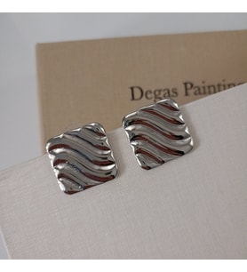 Lente Aksesuar Modern Dalga Dokulu Kare Küpe - Günlük Ve Özel Gün Şıklığı Retro Küpe (Silver)