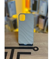 iPhone 11 Uyumlu Kaymaz Tırtıklı Dokulu Mat Kılıf (Bej)