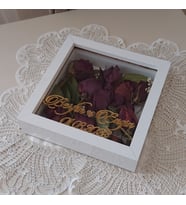 20x20x5 cm İsimli Anı Çerçevesi! Yeni Moda Çiçek Anı Çerçevesi!