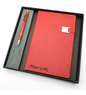Signator® Codex  N121 Kişiye Özel Defterli Set - İsme Özel Kırmızı Kalem + İsme Özel Kırmızı Defter  İsme Özel Kutusunda Hediyelik Set (Karışık)
