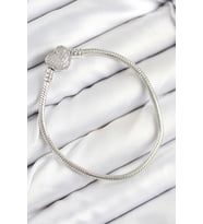 Pirinç Charm Zirkon Taşlı Kalp Model Gümüş Renk Kadın Bileklik 5886 - SSSSSS8479-5967