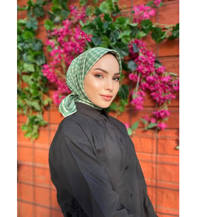 YEŞİL Emproyal Monogram Eşarp