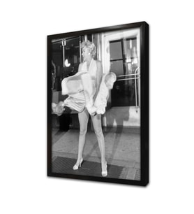Uçuşan Beyaz Elbiseli Marilyn Monroe Çerçeveli Cam Tablo