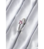 Gümüş Renk Zirkon Taşlı Pembe Kristal Kalp Model Kadın Yüzük