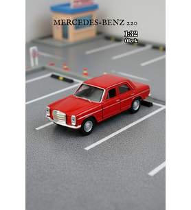 Kırmızı 1:32 Ölçek Die Cast Kapıları Açılır Lisanslı Mercedes Benz 220 Oyuncak Metal Model Araba