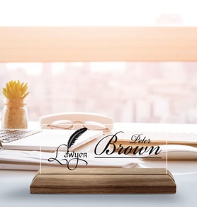 BK Gift Kişiye Özel İsimli Avukat Temalı Ahşap Tabanlı Akrilik Masa İsimliği-6, Ofis Dekoru, Mesleki Hediye, Ofis Hediyeleri