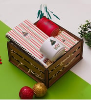 Yılbaşı , Yeni Yıl Hediye Seti Defter , T Kulp Kupa , Cam Kavanoz Mum , Ahşap Bardak Altlığı