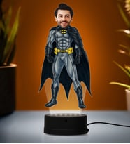 Doğum Günü Hediyesi,Sevgiliye Hediye, Kişiye Özel Fotoğraflı Batman Karikatür 3D Led Lamba (Beyaz)