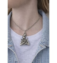 Medieval Jester – Ortaçağ Soytarısı Figürlü Gümüş Renk Unisex Kolye