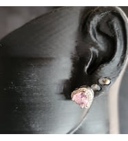 925 Ayar Gümüş Vidalı Zirkon Taşlı Kalp Küpe (Pembe)