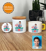 Kişiye Özel Karikatürlü Eczacı Hediye Seti Lüks Fincan, Kalemlik, Anahtarlık Erkek Ezacıya Tıp Bayramı Hediyesi (Sarı)