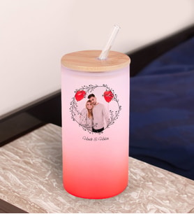 BK Gift İsimli Fotoğraflı Kırmızı Renk Pipetli Buzlu Cam Bardak 600ml - 2, Arkadaşa Hediye, Doğum Günü Hediyesi