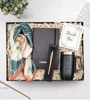 Kişiye Özel Kulplu 280 ML Çelik Termos & Defter & Gümüş Renk Detaylı Tükenmez Kalem & Fular Hediye Seti (Model 3)