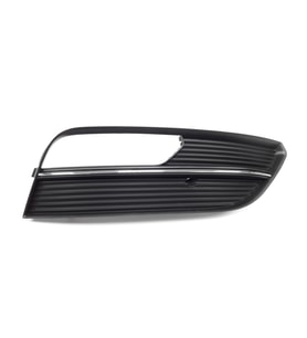 Audi A3 Hatchback 2013-2016 Ön Tampon Sağ Sis Farı Kapağı 8V3807682A