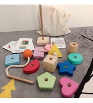 Montessori Giz Torbası Ve İp Geçir Geometrik Şekiller İkili Oyunu - Renkli