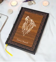 Kurt Desenli Termo Deri + Ahşap Anı Defteri - Çizgili Defter - Hediyelik (17x24 cm- 320 Sayfa)