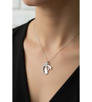 Anne Bebek Kalp Modeli 925 Ayar Beyaz Taşlı Gümüş Kolye Zirkon Taşlı (Silver)