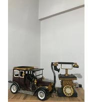 DEKORATİF METAL ARABA + DEKORATİF METAL TELEFON KUMBARALI