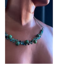 Doğal Taşlı Çelik Kolye  Yeşim & Akik Taşlı Örgü Model (Yeşil-Yesıl)