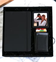 Kişiye Özel Mermer Desenli Defter & Siyah Erkek Mekanizmalı Cüzdan Fotoğraflı Çerçeve Erkek Set (Siyah)