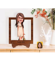 BK Gift Kişiye Özel Kız Çocuk Karikatürlü Ahşap Standlı 3D Biblo-7 (Beyaz)