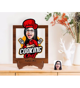 BK Gift Kişiye Özel Kadın Chef Karikatürlü Ahşap Standlı 3D Biblo-11 (Beyaz)