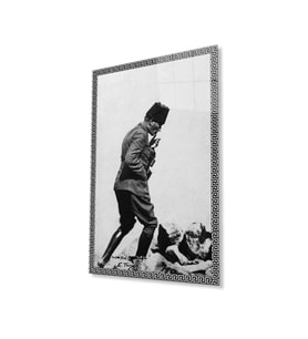 Atatürk Cam Tablo 4mm Dayanıklı Temperli Cam, Atatürk Glass Wall Art (Çok Renkli)