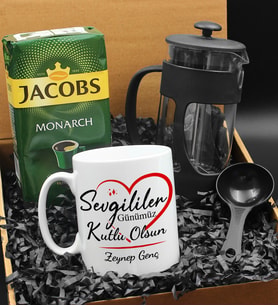 Sevgililer Gününe Özel Tasarım Kişiye Özel Kupa & French Press & 250 Gram Jacobs Monarch Filtre Kahve Hediye Seti