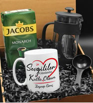 Sevgililer Gününe Özel Tasarım Kişiye Özel Kupa & French Press & 250 Gram Jacobs Monarch Filtre Kahve Hediye Seti