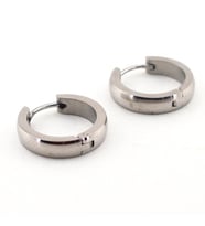 EĞİMLİ 18mm BÜYÜK BOY HALKA PARLAK ÇELİK ERKEK KÜPE E670
