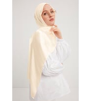 Şaless Tesettür Kadın Janjanlı Krinkıl Abiye Şal-siyah- 70x190cm (Latte)