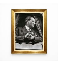 Tablore Atatürk Tren Penceresi Nostaljik Kanvas Tablo - Altın Çerçeveli Siyah Beyaz Atatürk Portresi
