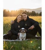 Sevgililer Günü Özel Shih Tzu Figürlü Unisex Siyah Hoodie – Patili Aşk Temalı Kapüşonlu Sweatshirt