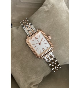 Kare Tarz Minimal Saat Kutulu Metal Kordonlu Zarif Kadın Kol Saati Rose Gold Gümüş Renk Anneye Kardese Arkadaşa Sevgiliye Eşe Aileye Yakınınıza Ablaya Teyzeye Doğum Günü Yıldönümü Sevgililer Günü İndirimli