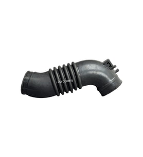 Mazda 323 Familia Hava Filtre Hortumu Üst 1998-2003 ZM01-13-220