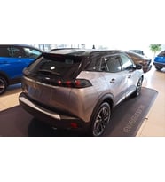 Peugeot 2008 Uyumlu Bagaj Üst Kromu (3 Parça)