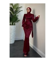 Bordo Saten Drapeli Kuşak Detaylı Uzun Abiye