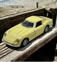 Nostaljik Metal Çek Bırak Araba Krem Kapılar Açılır ( 1/36 Ölçek ) Mod:1