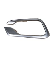 Fıat Egea- Sd/Hb- 21/24; Sis Lamba Çerçevesi Nikelajlı Sol (Oem No: 735754053)