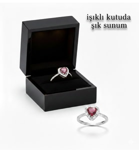 Kırmızı Kalpli Yüzük Işıklı Kutuda