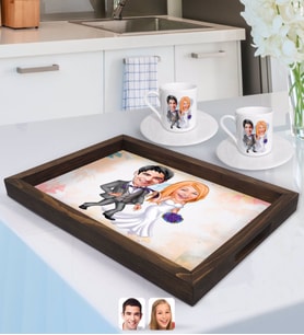 BK Gift Kişiye Özel Evleniyoruz Karikatürlü Doğal Ahşap Tepsi ve 2’li Kahve Fincan Seti-6