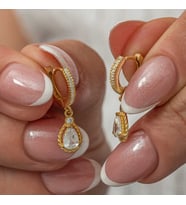 Damla Figürlü Gold Kaplama 925 Ayar Gümüş Sallantılı Küpe