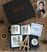 Kişiye Özel Karikatürlü Best Mom Ever Anneye Hediye Hediye Kutusu - Kişiye Özel T Kupa, Seramik Kalemlik, Dekoratif Taş İsimlik, Güneş Anahtarlık Anneler Günü Hediyesi