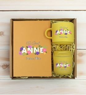BK Gift Kişiye Özel İsimli DTF Anne Temalı Sarı Defter & Kahve Fincanı & Mum Hediye Seti-3, Anneye Hediye, Anneler Günü Hediyesi