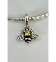Fubena Taşlı Arı Sallantılı Charm