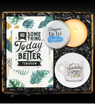 Öğretmenler Gününe Özel Fincan & Özel Tasarımlı Defter & Özel Tasarım Mum Hediye Seti