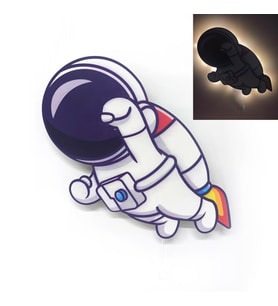 CajuArt Kahraman Astronot Ahşap Işıklı Çocuk Odası Duvar Tablosu (Karışık)
